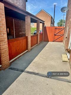 3 bedroom semi-detached house to rent, Wensley Drive, Pontefract, WF8