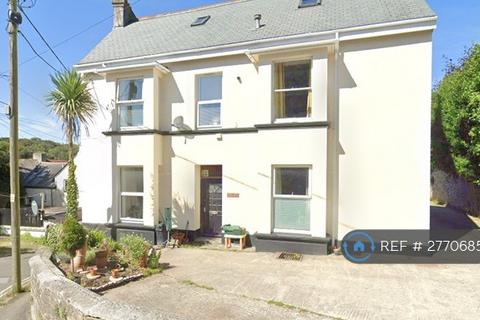 2 bedroom flat to rent, Castle Street, Bodmin, PL31