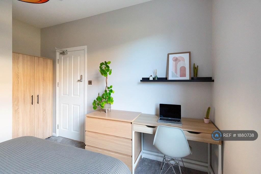 Room 1 /3