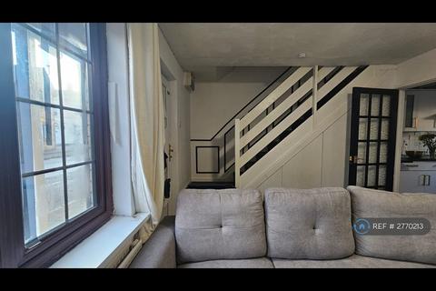 undefined, Meteor Court, Cardiff, CF24