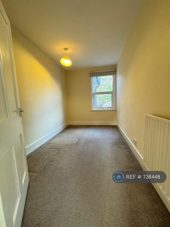 Second Double Bedroom (Rear Garden View)