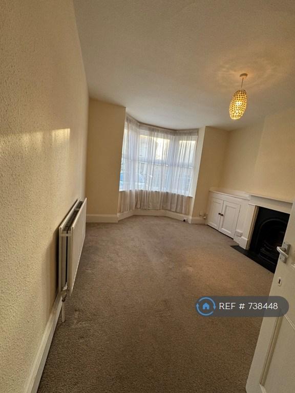 Living Room (Front)
