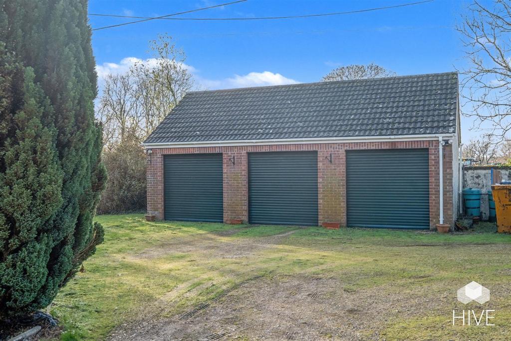 Triple Garage