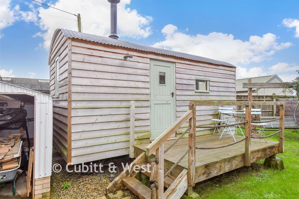 Workshop/Outbuildings