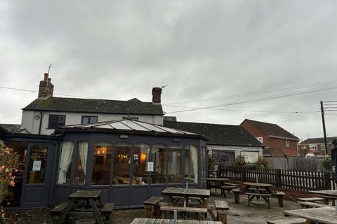 Pub for sale, Monkton Heathfield Rd Monkton Heathfield TA2 8NE