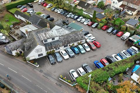 Pub for sale, Monkton Heathfield Rd Monkton Heathfield TA2 8NE