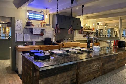 Pub for sale, Monkton Heathfield Rd Monkton Heathfield TA2 8NE