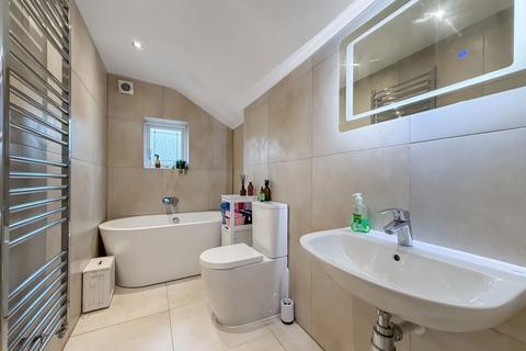 3 bedroom terraced house for sale, The Avenue, Caerphilly CF83
