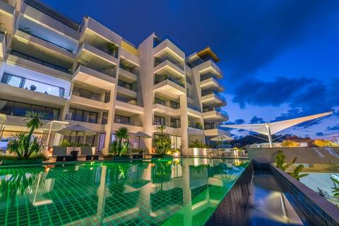 7 bedroom property, Soi Hat Surin 4