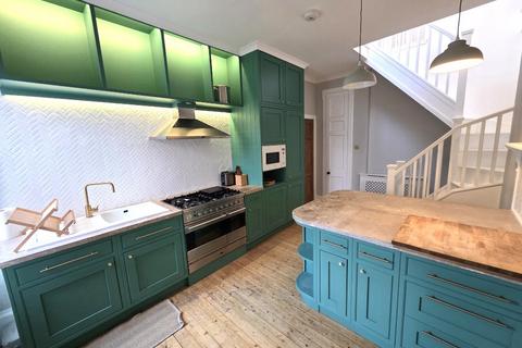 3 bedroom duplex to rent, Clifton Road, Hilton, Aberdeen, AB24