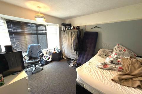 undefined, Saints Area, Luton LU3