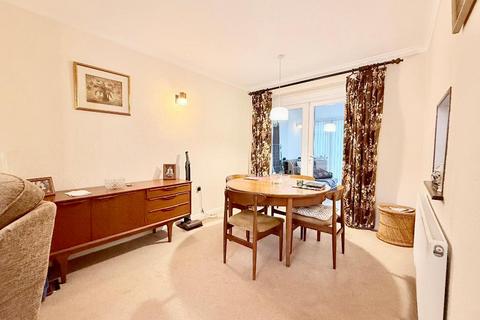 3 bedroom semi-detached house for sale, Calverton Road, Limbury Mead, Luton, Bedfordshire, LU3 2SY