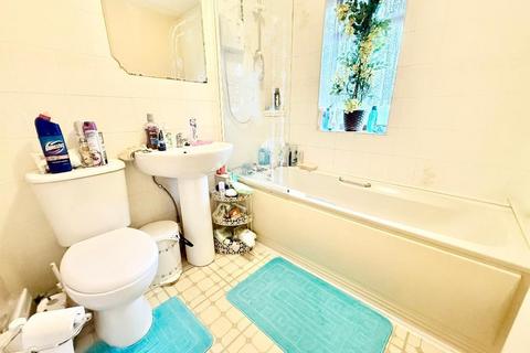 2 bedroom terraced house for sale, Wharfdale, Leagrave, Luton, Bedfordshire, LU4 9XS