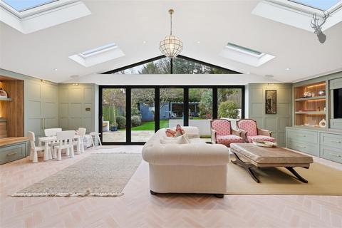 undefined, Russell Road, Buckhurst Hill IG9