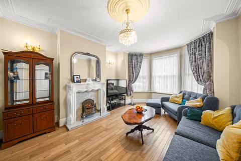 3 bedroom terraced house for sale, Ellesmere Road, London, NW10