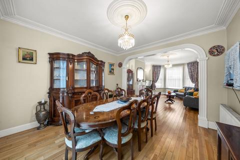 3 bedroom terraced house for sale, Ellesmere Road, London, NW10