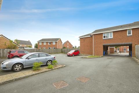 2 bedroom flat for sale, Ocean Court, City Point, DE24