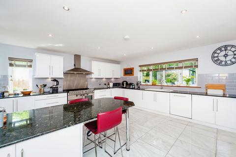 6 bedroom detached house for sale, Wesley Place, Mold, CH7