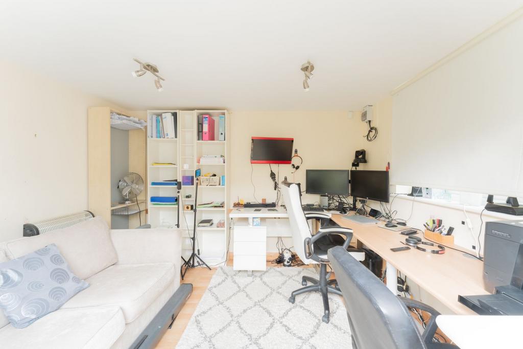 Office / Bed' Five