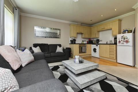 102 Brighton Road, Coulsdon, CR5