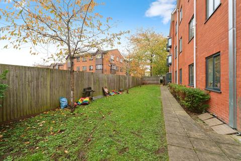 undefined, Slade Way, Mitcham, CR4