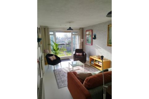 2 bedroom flat for sale, Apton Road, Bishop's Stortford, CM23