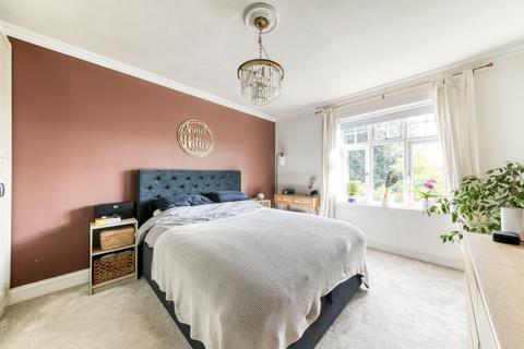 2 bedroom flat for sale, Coombe Road, Croydon, CR0