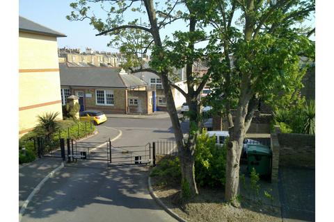 2 bedroom flat for sale, 6 Priory Courtyard, Ramsgate, CT11