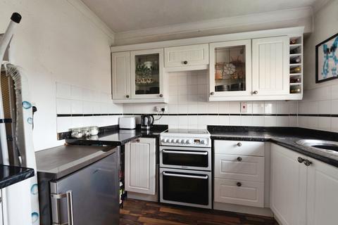 2 bedroom flat for sale, Candytuft Road, Chelmsford, CM1