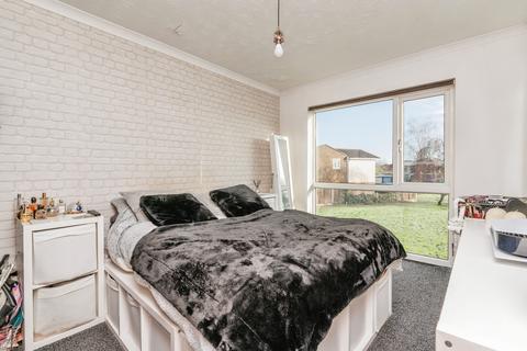 2 bedroom flat for sale, Candytuft Road, Chelmsford, CM1