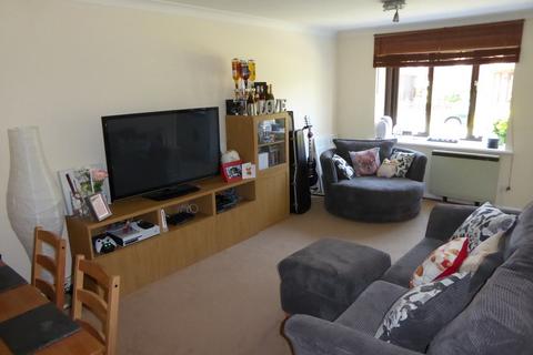 1 bedroom flat to rent, Peakes Place, Granville Road