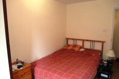 1 bedroom flat to rent, Peakes Place, Granville Road