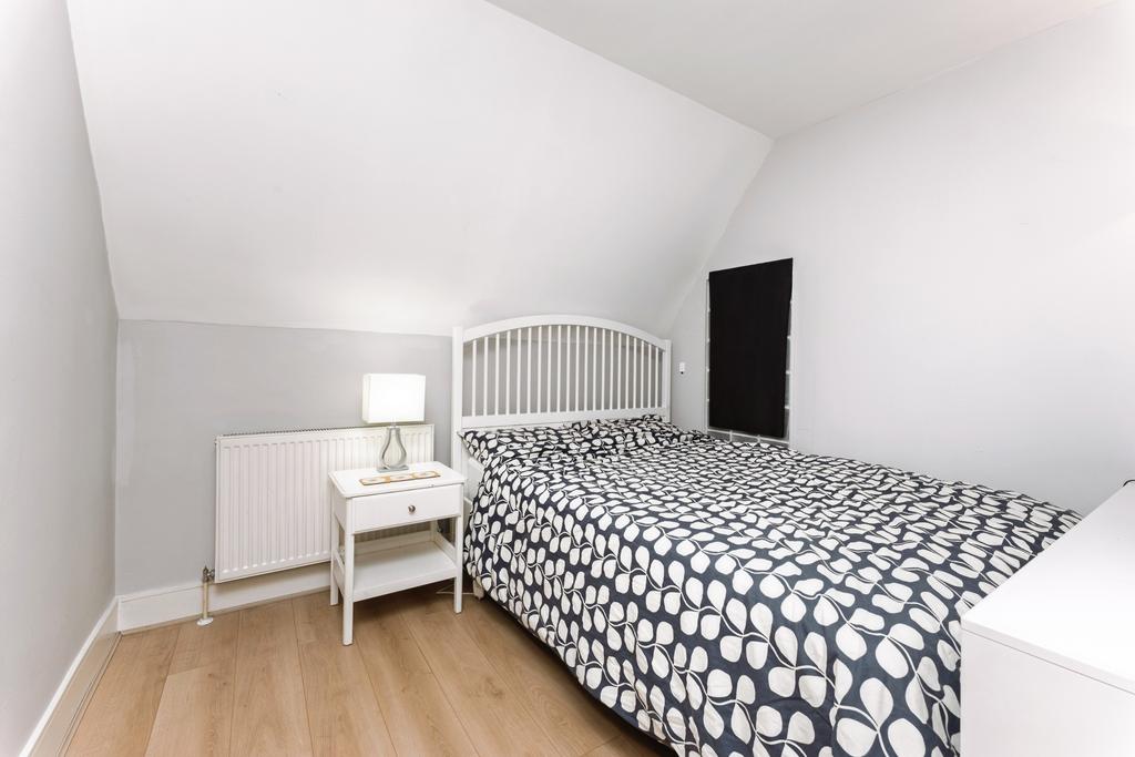 Bedroom Three/Study