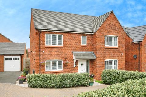 4 bedroom detached house for sale, Stirling Road, Midway, Swadlincote, DE11