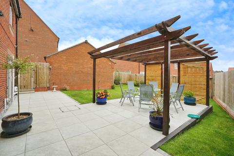 4 bedroom detached house for sale, Stirling Road, Midway, Swadlincote, DE11