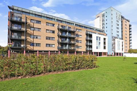 1 bedroom apartment for sale, Lady Isle House, Ferry Court, CF11