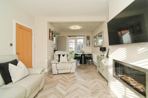 Hawes Avenue, Bolton, BL4