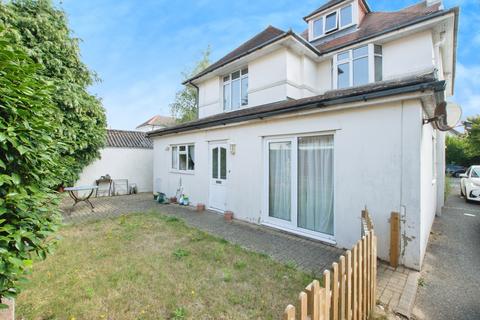 2 bedroom ground floor flat for sale, Southwood Avenue, Bournemouth, BH6