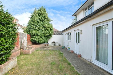 2 bedroom ground floor flat for sale, Southwood Avenue, Bournemouth, BH6