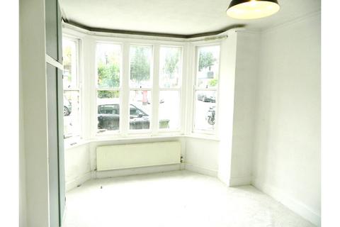 2 bedroom ground floor flat for sale, Lyndhurst Road, Hove, BN3