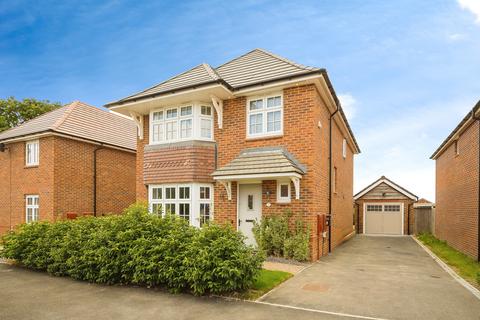 4 bedroom detached house for sale, Rhodfa Gladstone, Chester, CH4
