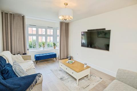 4 bedroom detached house for sale, Rhodfa Gladstone, Chester, CH4
