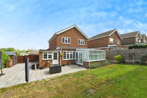 4 bedroom detached house for sale, Parkdale, Chelmsford, CM3
