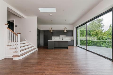 5 bedroom detached house for sale, Rayleigh Road, Hutton ,Brentwood, CM13