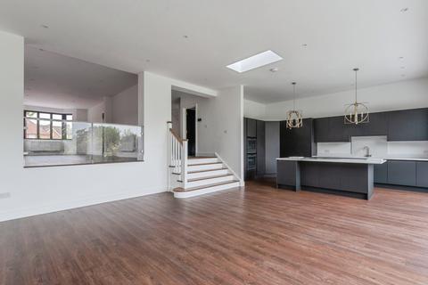 5 bedroom detached house for sale, Rayleigh Road, Hutton ,Brentwood, CM13