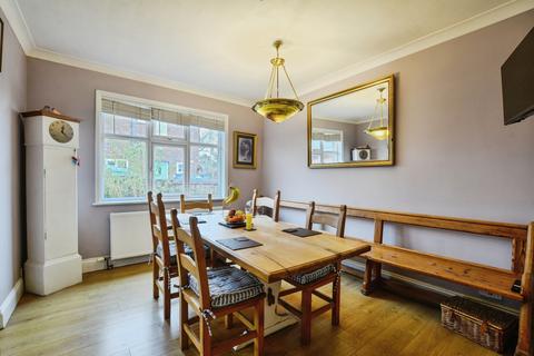 4 bedroom detached bungalow for sale, Station Road, Alford, LN13
