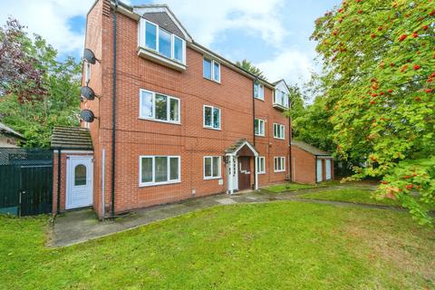 Village Road, Oxton, CH43