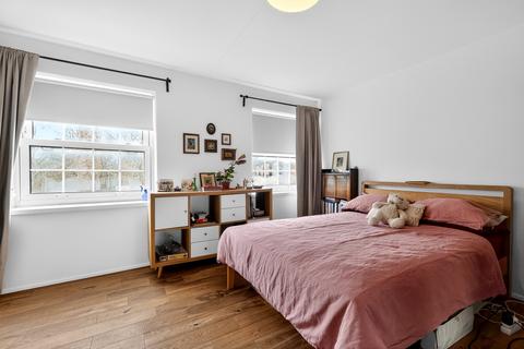 2 bedroom flat for sale, Brady Street, London, E1