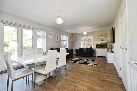 5 bedroom detached house for sale, Willow Grove, Braintree, CM77