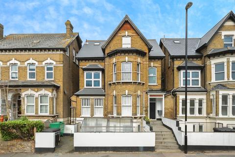 2 bedroom flat for sale, 45 Croham Road, South Croydon, CR2